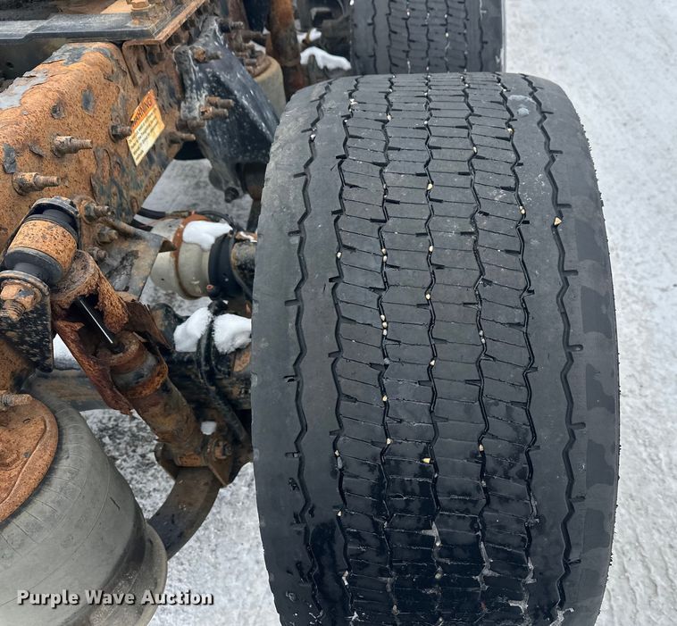 image for item FK1558 2015 Freightliner Cascadia semi truck