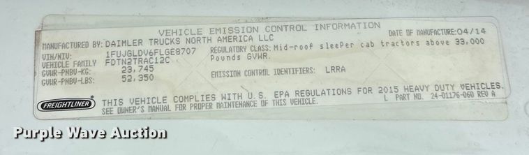 image for item FK1558 2015 Freightliner Cascadia semi truck