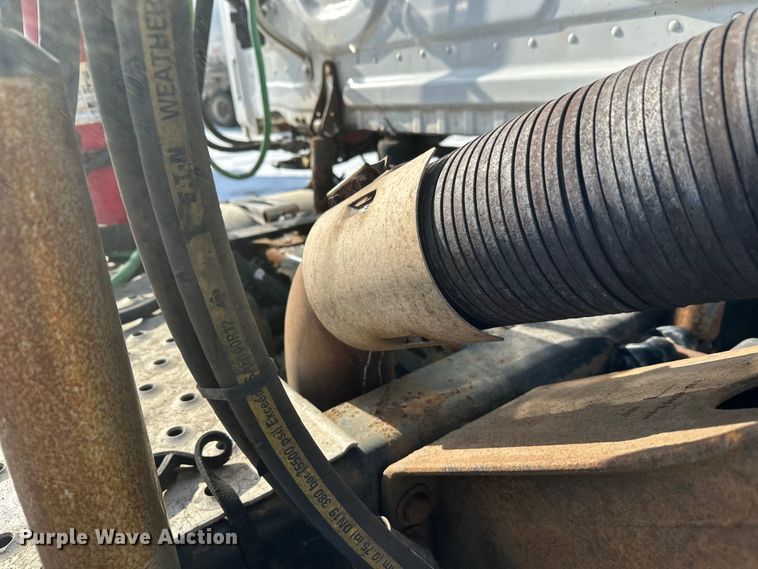 image for item FK1562 2014 Freightliner Cascadia semi truck