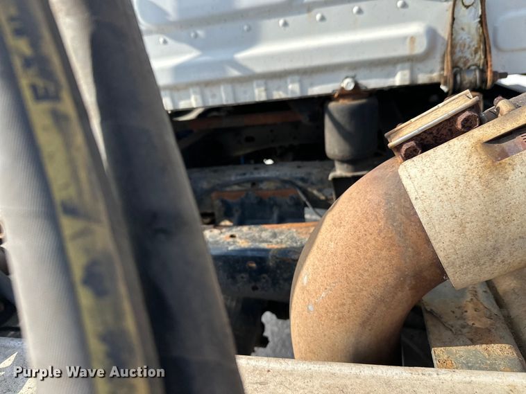 image for item FK1562 2014 Freightliner Cascadia semi truck