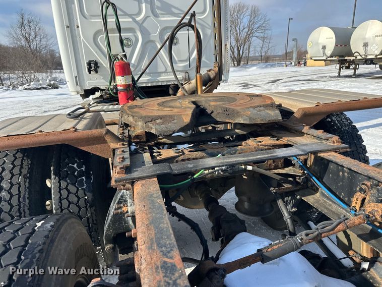 image for item FK1562 2014 Freightliner Cascadia semi truck