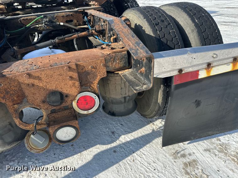 image for item FK1562 2014 Freightliner Cascadia semi truck