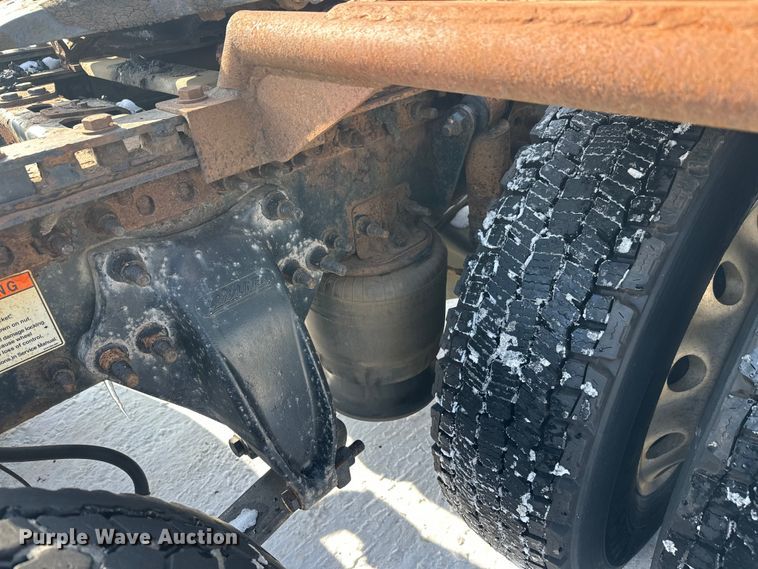 image for item FK1562 2014 Freightliner Cascadia semi truck