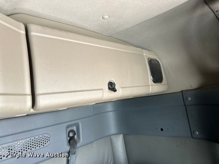 image for item FK1562 2014 Freightliner Cascadia semi truck