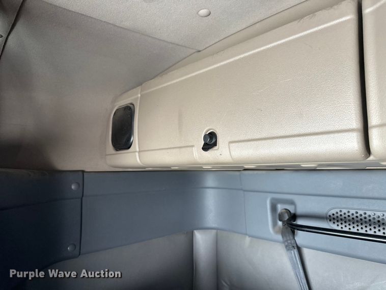 image for item FK1562 2014 Freightliner Cascadia semi truck