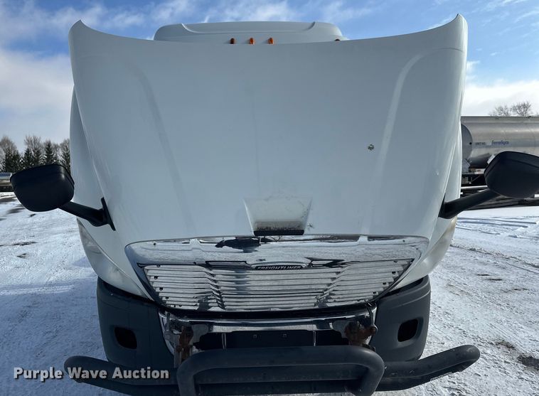 image for item FK1562 2014 Freightliner Cascadia semi truck