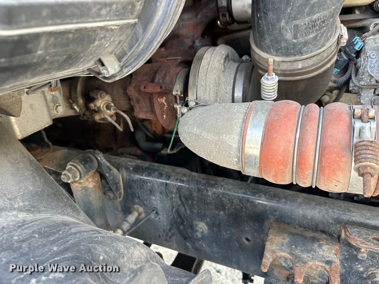 image for item FK1562 2014 Freightliner Cascadia semi truck