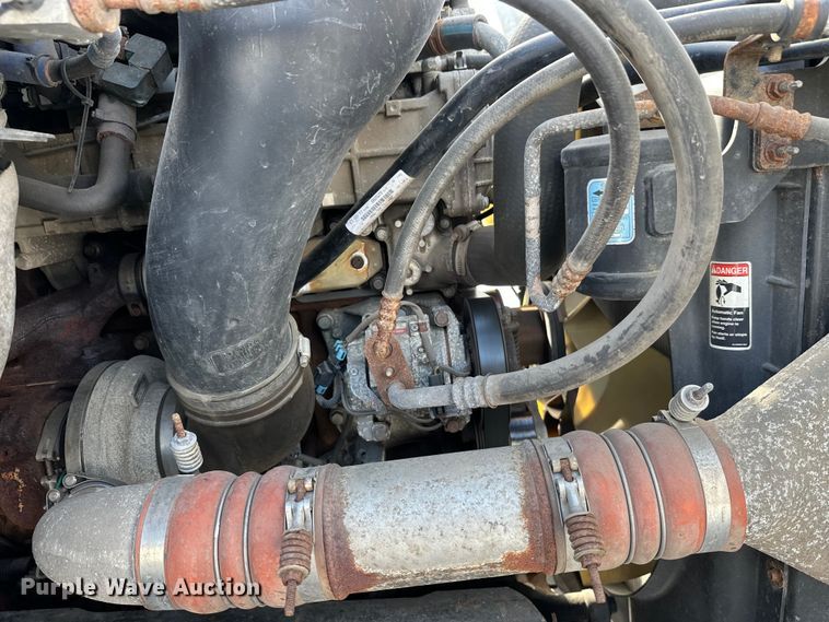 image for item FK1562 2014 Freightliner Cascadia semi truck