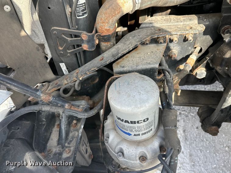 image for item FK1562 2014 Freightliner Cascadia semi truck