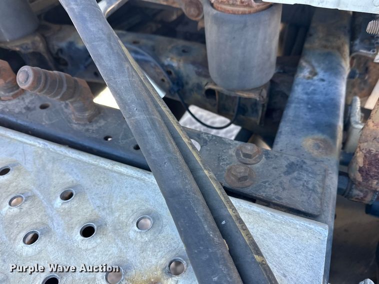 image for item FK1573 2015 Freightliner Cascadia  semi truck