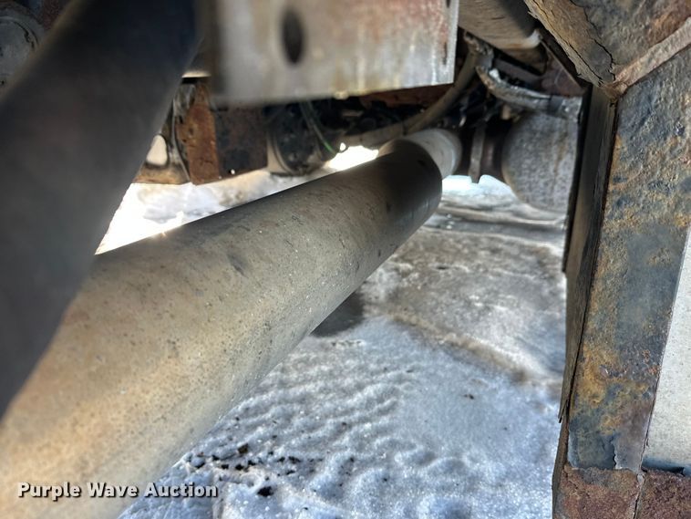 image for item FK1573 2015 Freightliner Cascadia  semi truck