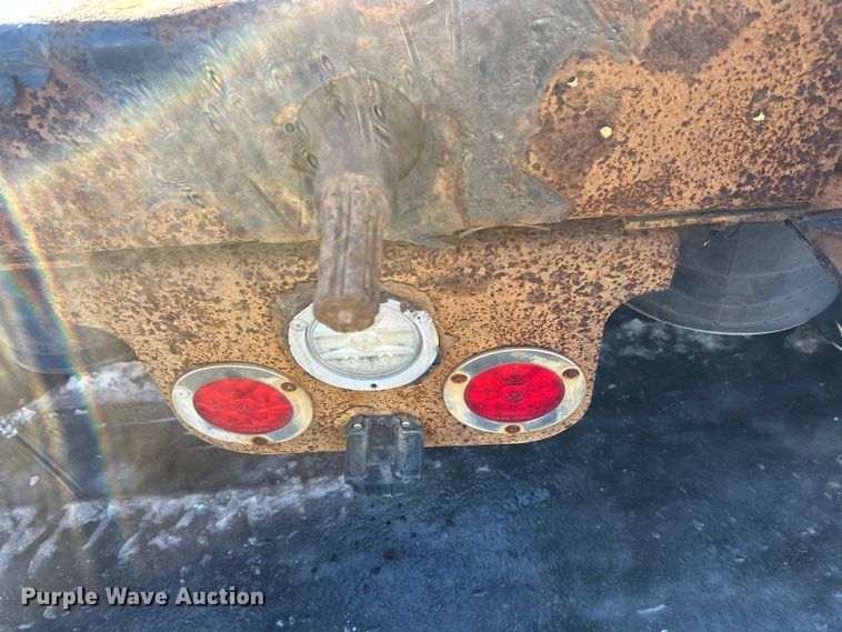 image for item FK1573 2015 Freightliner Cascadia  semi truck