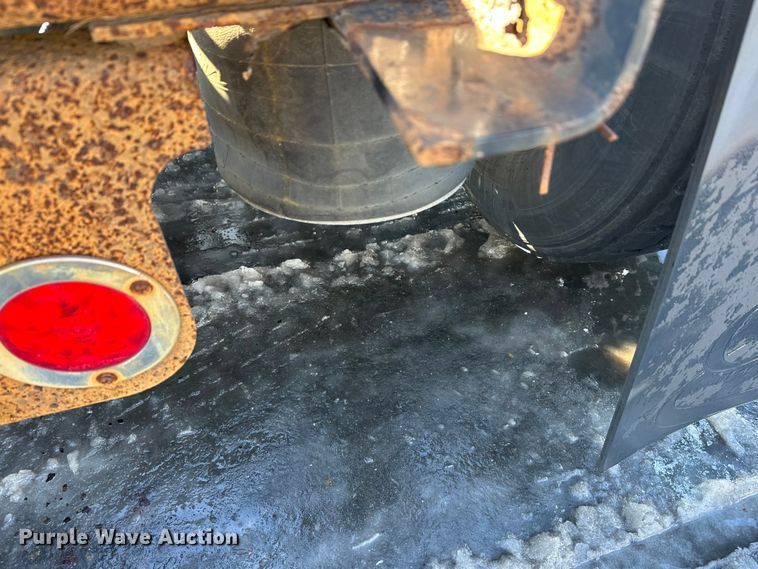 image for item FK1573 2015 Freightliner Cascadia  semi truck