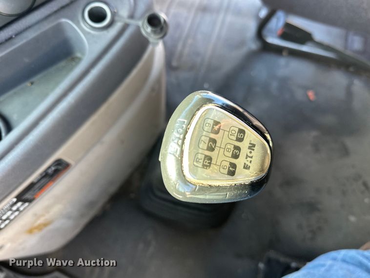 image for item FK1573 2015 Freightliner Cascadia  semi truck