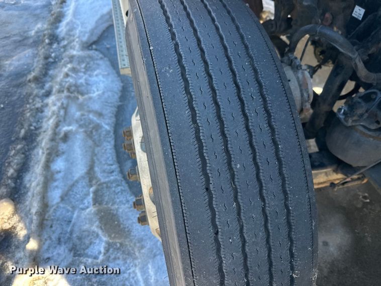 image for item FK1573 2015 Freightliner Cascadia  semi truck