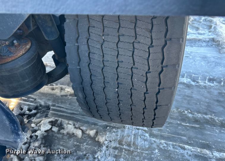 image for item FK1573 2015 Freightliner Cascadia  semi truck