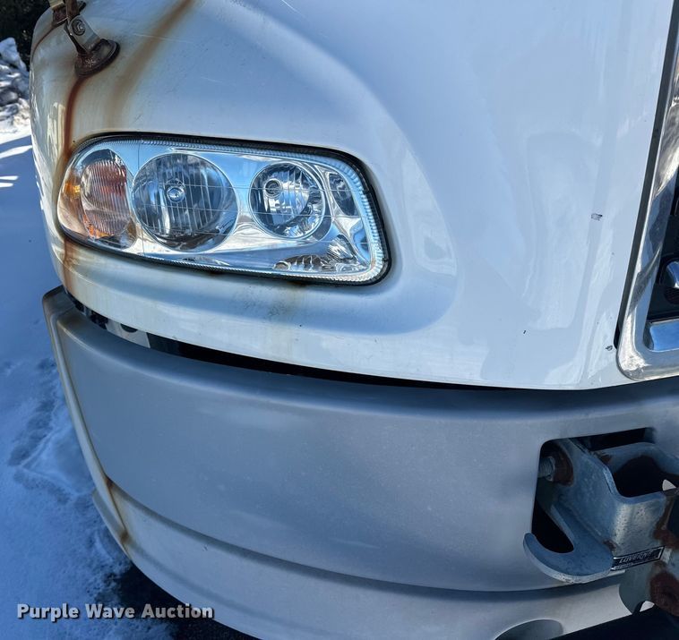 image for item FK1577 2015 Mack CXU613 semi truck