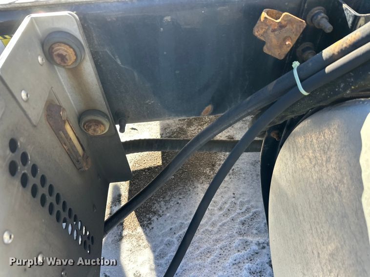 image for item FK1577 2015 Mack CXU613 semi truck