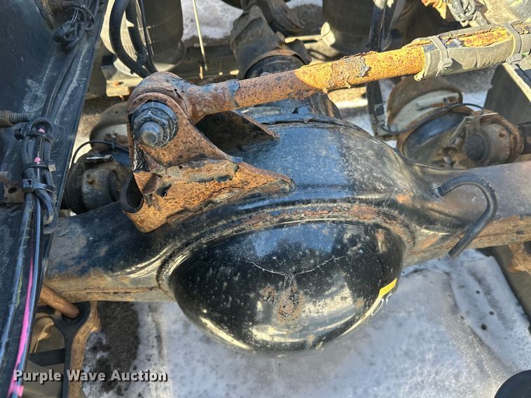 image for item FK1577 2015 Mack CXU613 semi truck