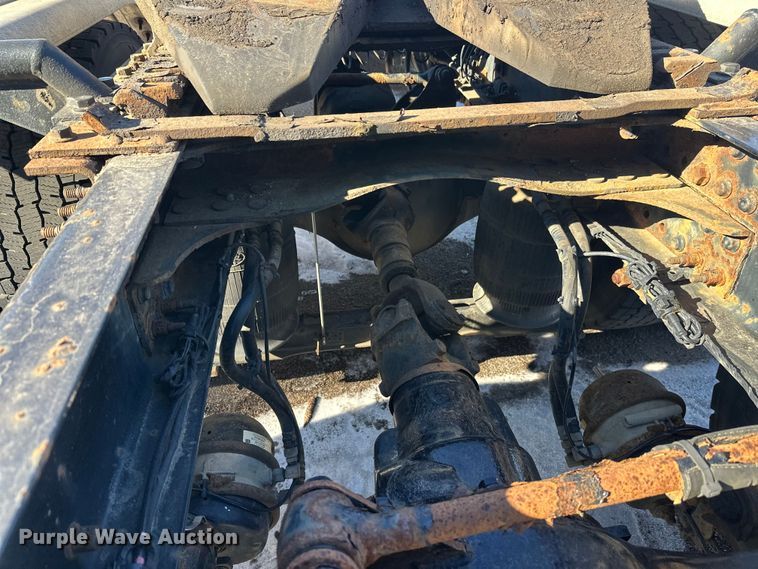 image for item FK1577 2015 Mack CXU613 semi truck