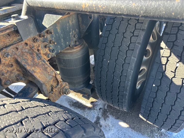 image for item FK1577 2015 Mack CXU613 semi truck