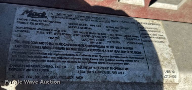 image for item FK1577 2015 Mack CXU613 semi truck