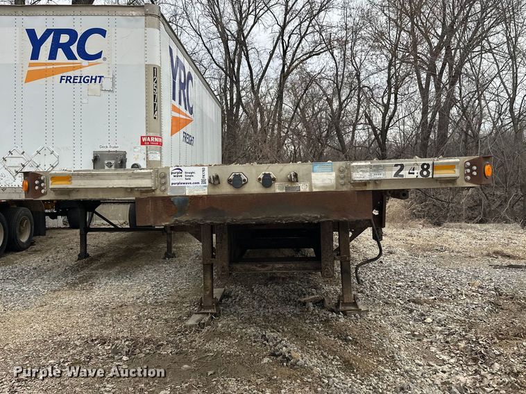 image for item FK1763 2005 Fontaine drop deck trailer