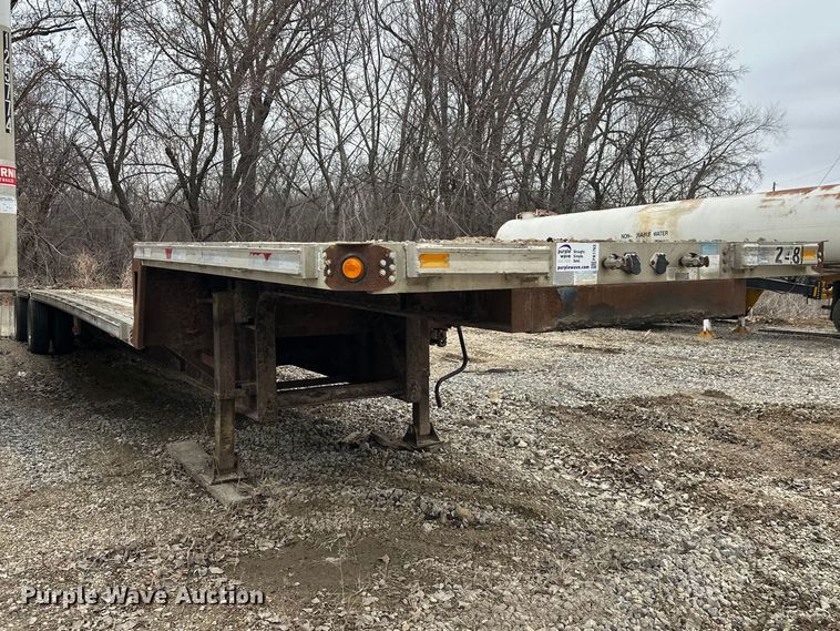 image for item FK1763 2005 Fontaine drop deck trailer