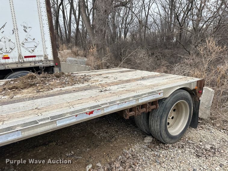 image for item FK1763 2005 Fontaine drop deck trailer