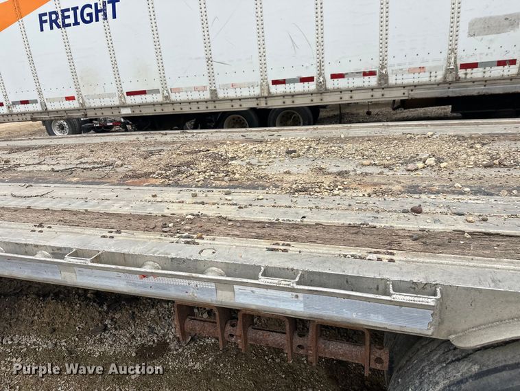 image for item FK1763 2005 Fontaine drop deck trailer