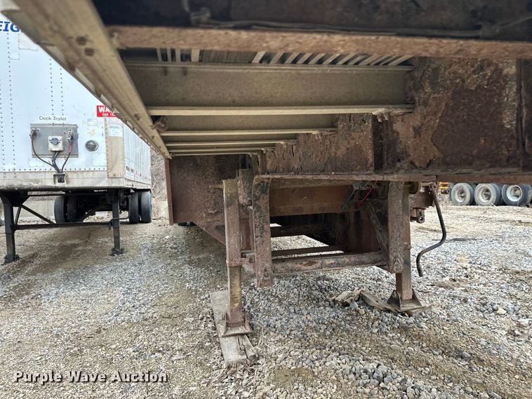 image for item FK1763 2005 Fontaine drop deck trailer