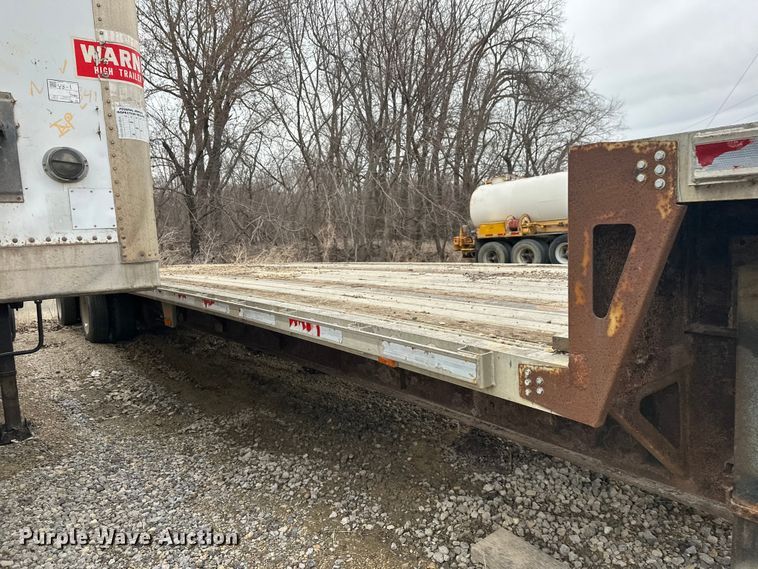 image for item FK1763 2005 Fontaine drop deck trailer