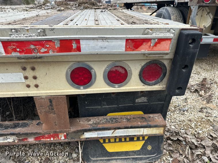 image for item FK1763 2005 Fontaine drop deck trailer