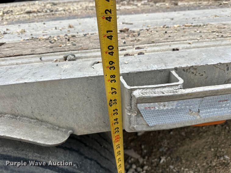 image for item FK1763 2005 Fontaine drop deck trailer