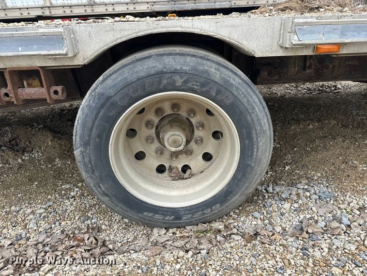 image for item FK1763 2005 Fontaine drop deck trailer