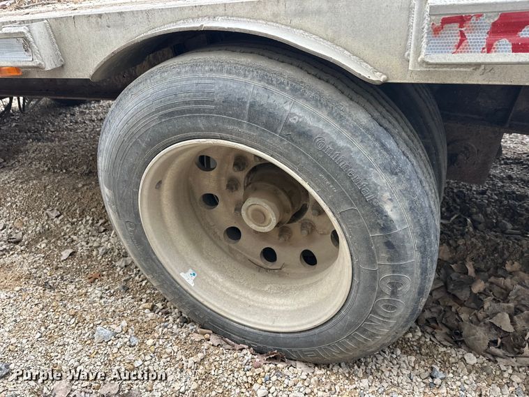 image for item FK1763 2005 Fontaine drop deck trailer