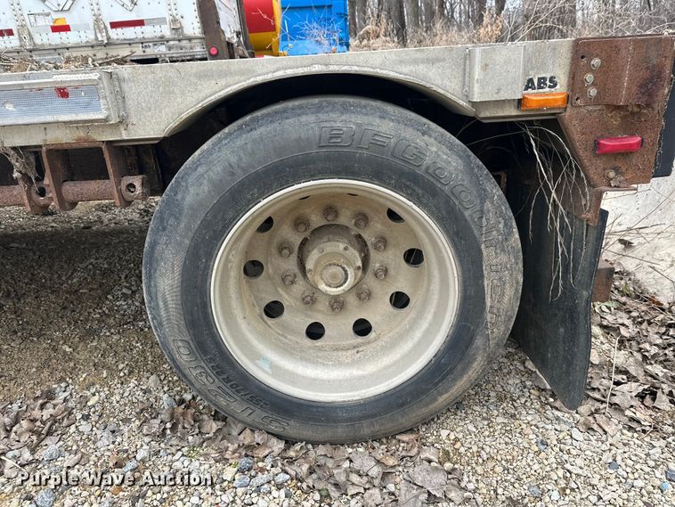 image for item FK1763 2005 Fontaine drop deck trailer