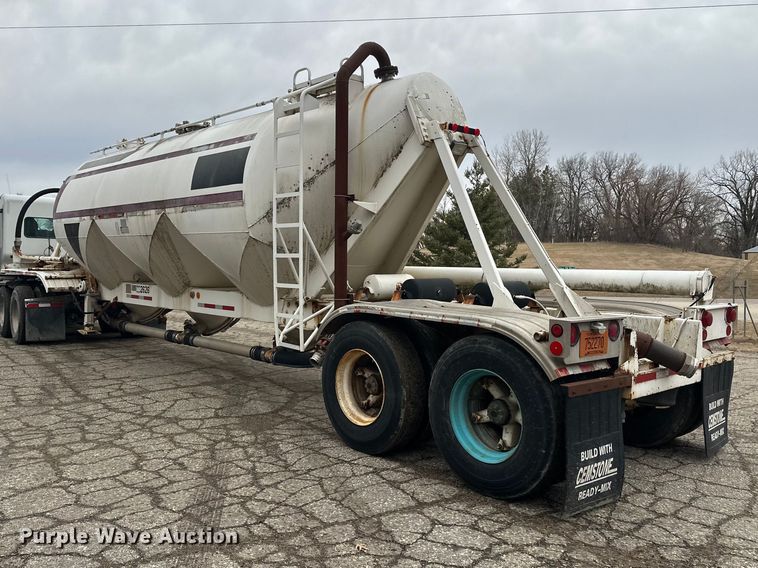 image for item FK1764 1989 Fruehauf HAB-T2-J 1000 pneumatic dry bulk trailer