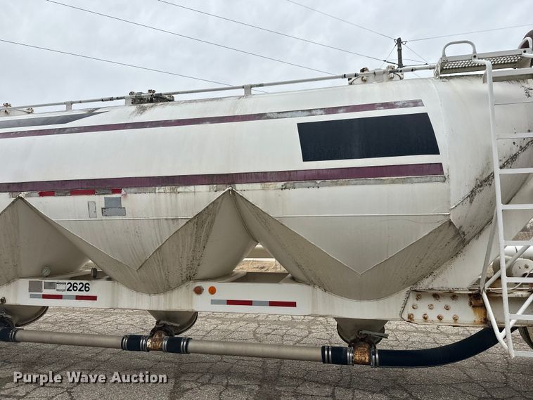 image for item FK1764 1989 Fruehauf HAB-T2-J 1000 pneumatic dry bulk trailer