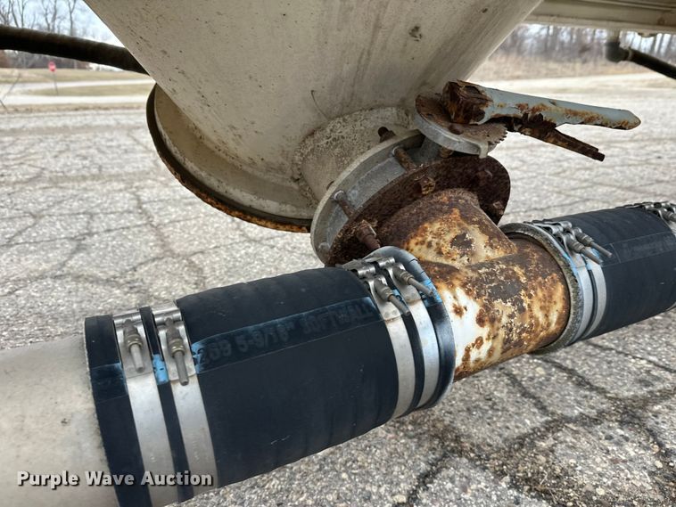 image for item FK1764 1989 Fruehauf HAB-T2-J 1000 pneumatic dry bulk trailer