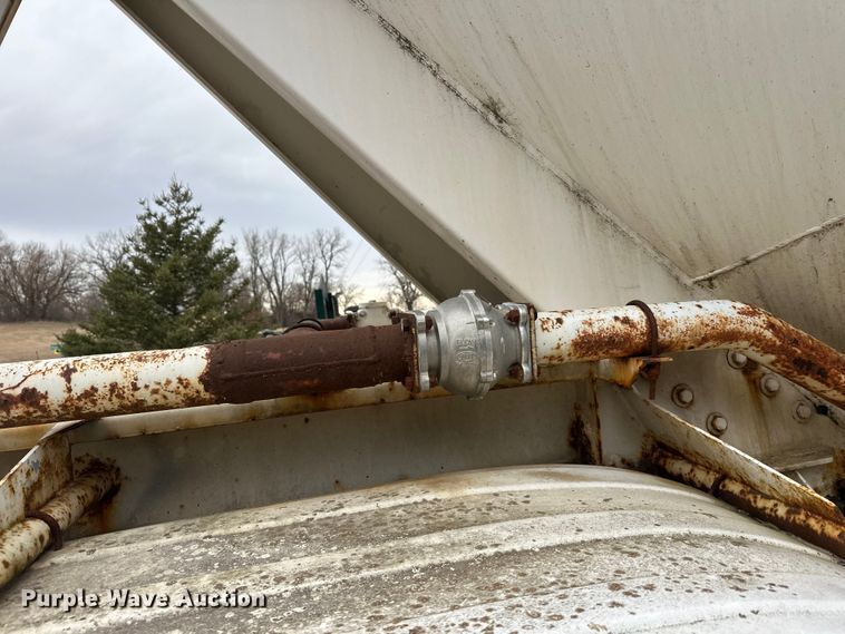 image for item FK1764 1989 Fruehauf HAB-T2-J 1000 pneumatic dry bulk trailer