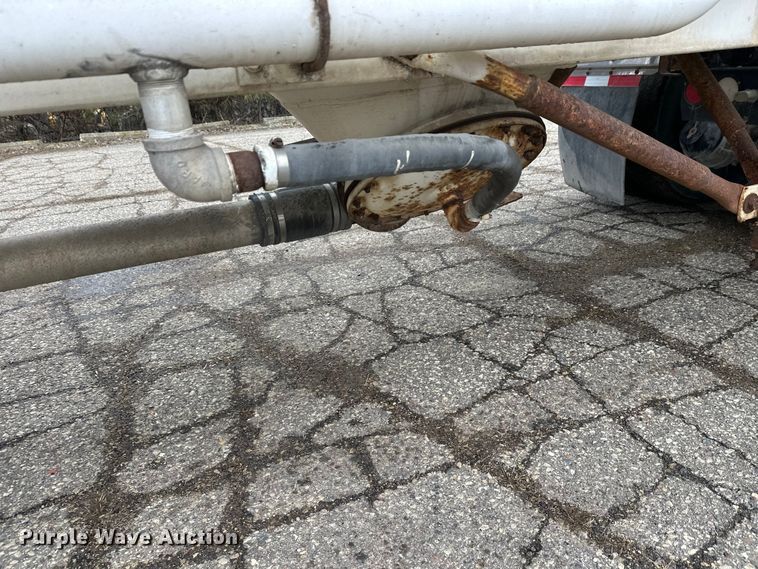 image for item FK1764 1989 Fruehauf HAB-T2-J 1000 pneumatic dry bulk trailer