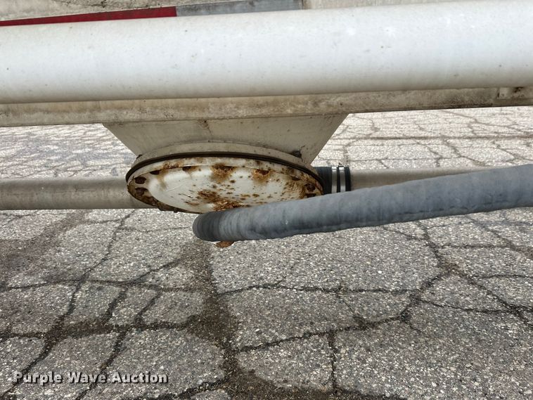 image for item FK1764 1989 Fruehauf HAB-T2-J 1000 pneumatic dry bulk trailer