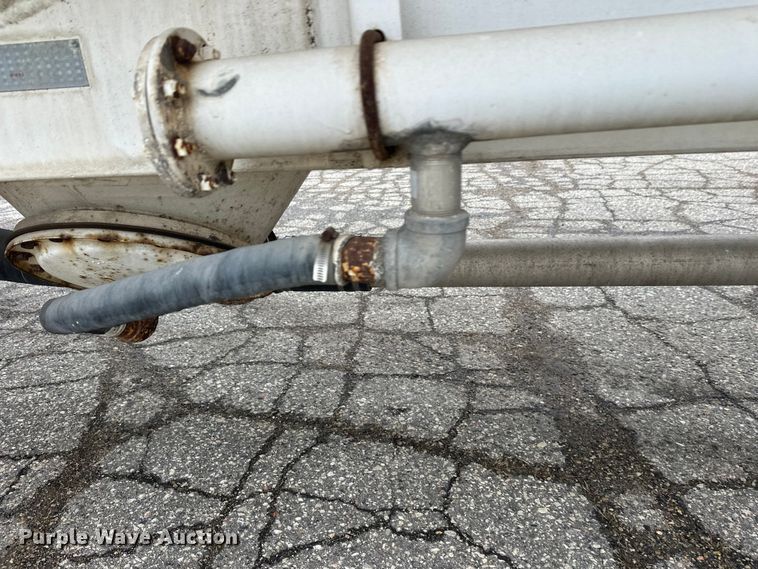 image for item FK1764 1989 Fruehauf HAB-T2-J 1000 pneumatic dry bulk trailer