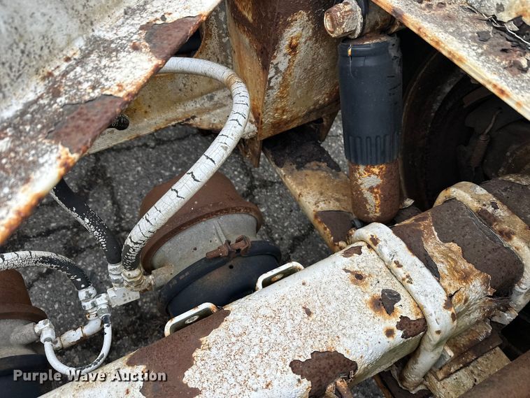 image for item FK1764 1989 Fruehauf HAB-T2-J 1000 pneumatic dry bulk trailer