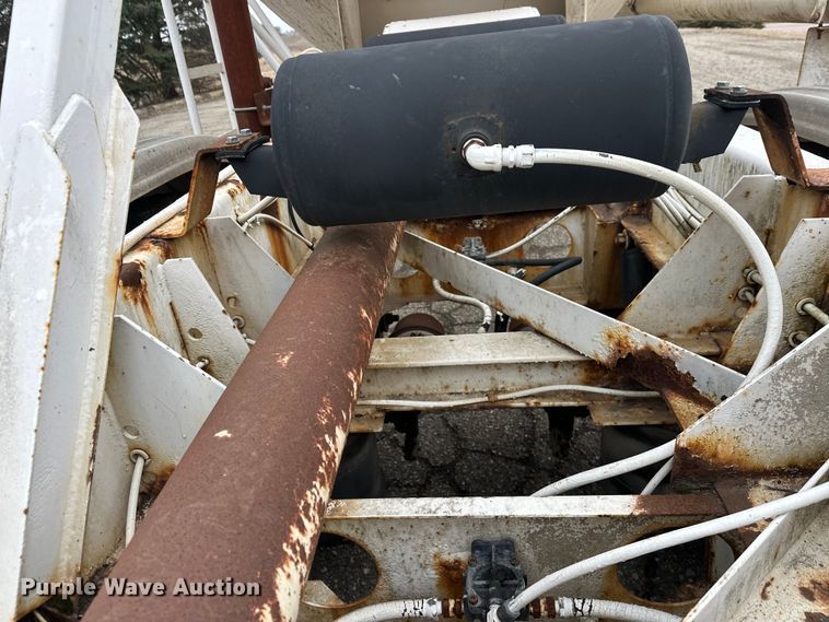 image for item FK1764 1989 Fruehauf HAB-T2-J 1000 pneumatic dry bulk trailer