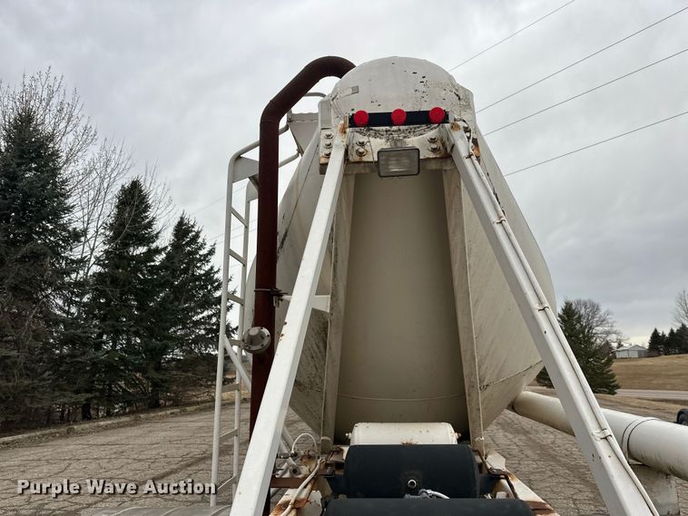 image for item FK1764 1989 Fruehauf HAB-T2-J 1000 pneumatic dry bulk trailer