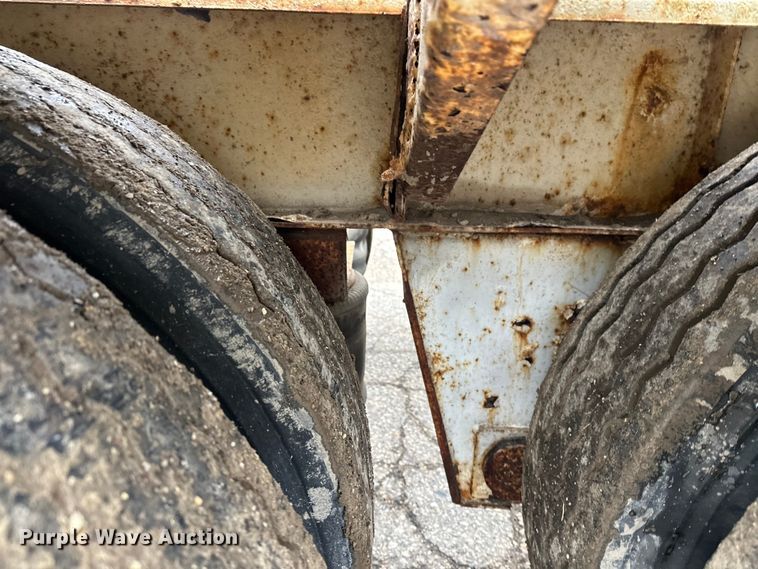 image for item FK1764 1989 Fruehauf HAB-T2-J 1000 pneumatic dry bulk trailer