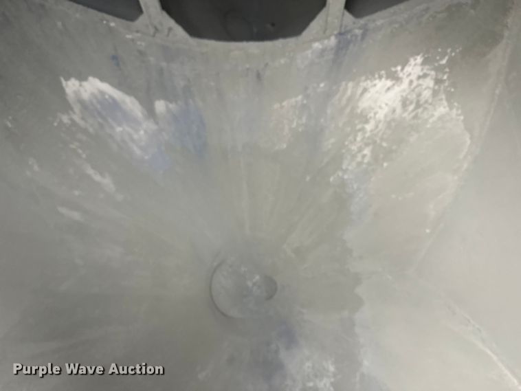 image for item FK1764 1989 Fruehauf HAB-T2-J 1000 pneumatic dry bulk trailer