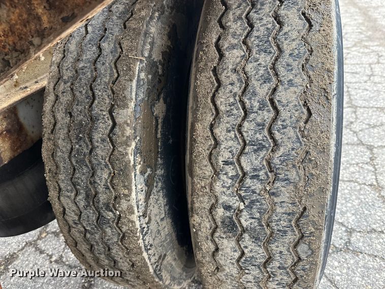 image for item FK1764 1989 Fruehauf HAB-T2-J 1000 pneumatic dry bulk trailer